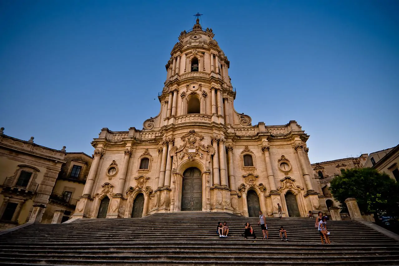 Il duomo di San Giorgio a Modica, ricostruito dopo il terremoto del 1693